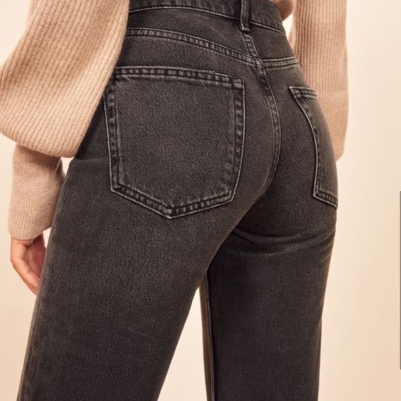 Reformation • Fawcett Jeans - Picture 5 of 9